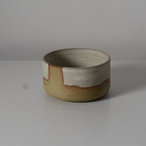 Off-White Collared Bucket Pot